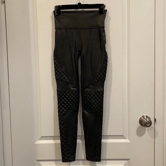 Spanx Faux Leather Quilted Leggings - Picture 5 of 6